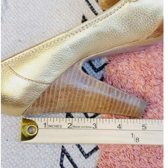 Steve Madden Gold Leather Platforms Loafer Heels, sz 9 - Picture 13 of 13